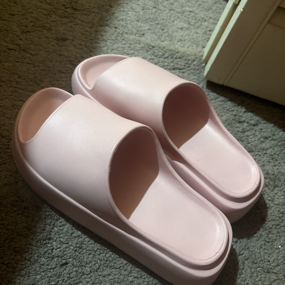 Blush Pink Platform Slide Sandals with Textured Finish